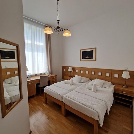 Hotel Pod Zelenym Dubem Bohumín Eksteriør bilde