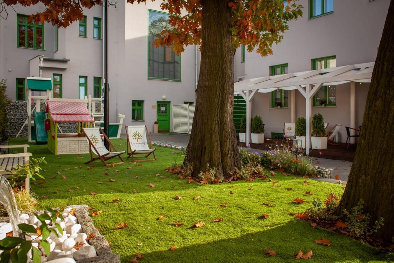 Hotel Pod Zelenym Dubem Bohumín Eksteriør bilde