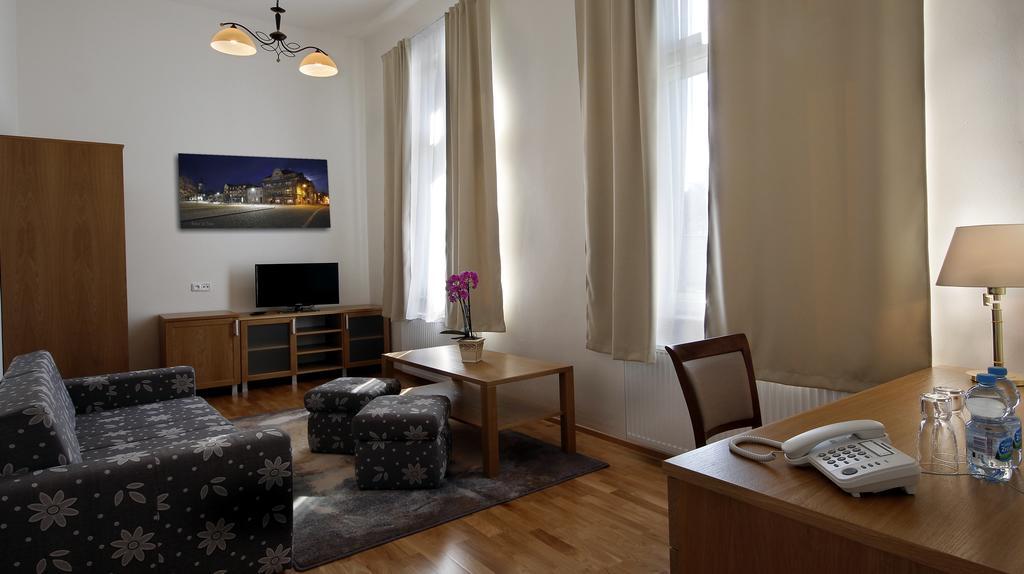 Hotel Pod Zelenym Dubem Bohumín Rom bilde