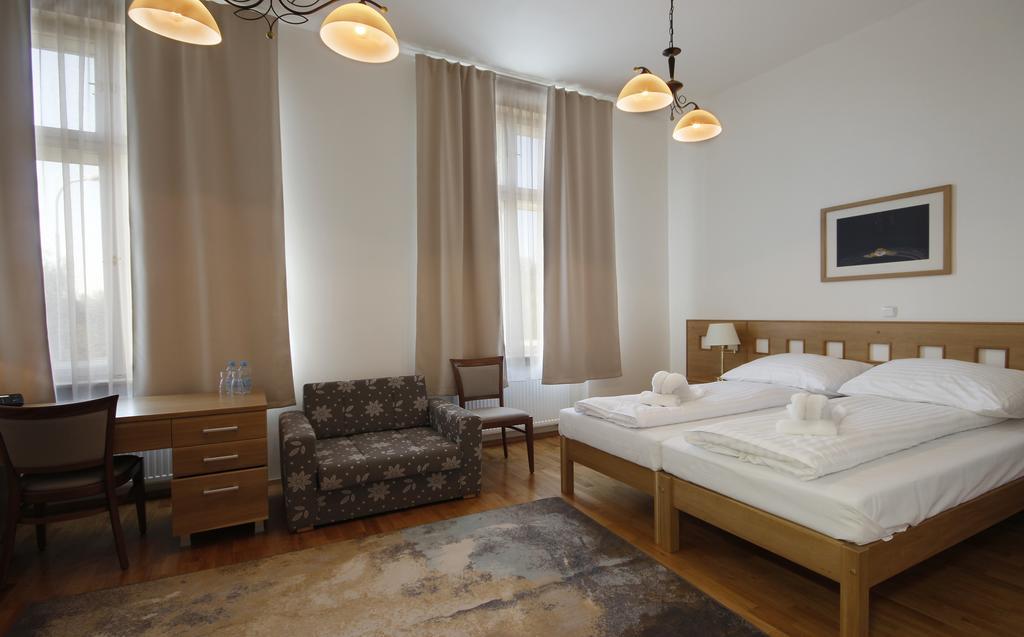 Hotel Pod Zelenym Dubem Bohumín Rom bilde