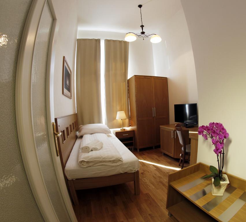 Hotel Pod Zelenym Dubem Bohumín Eksteriør bilde